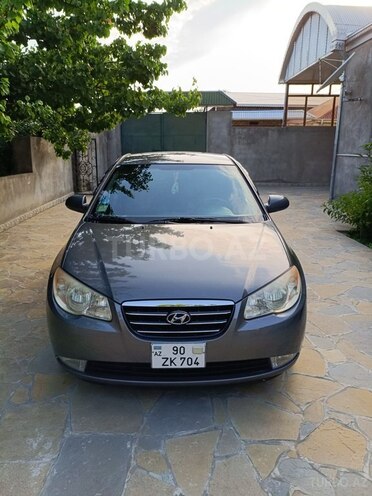 Hyundai Elantra-12