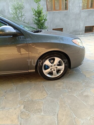 Hyundai Elantra-3