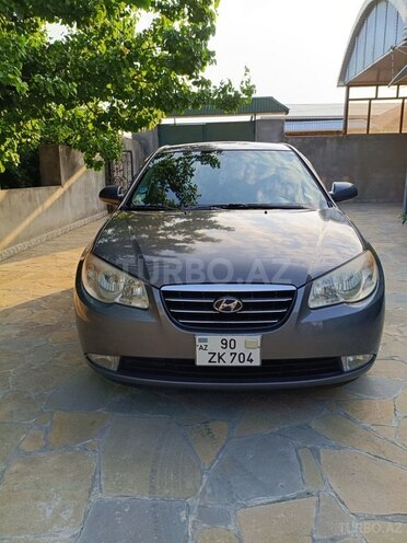 Hyundai Elantra-2