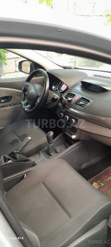 Renault Megane-8