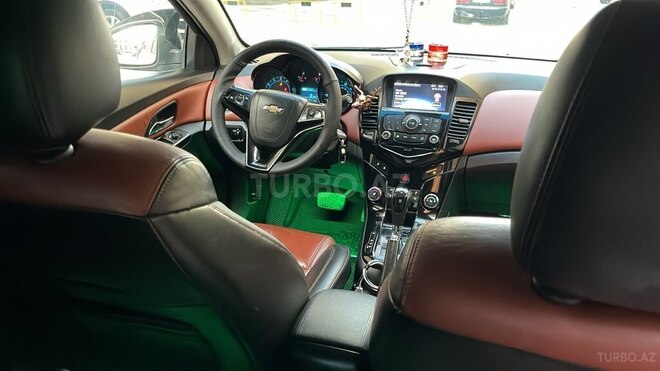 Chevrolet Cruze-8