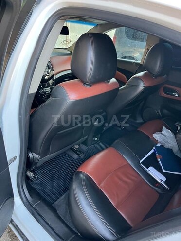 Chevrolet Cruze-11