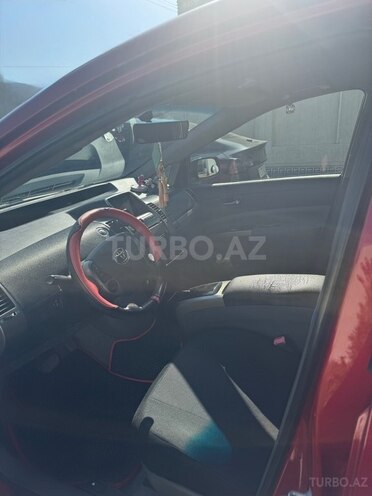 Toyota Prius-10