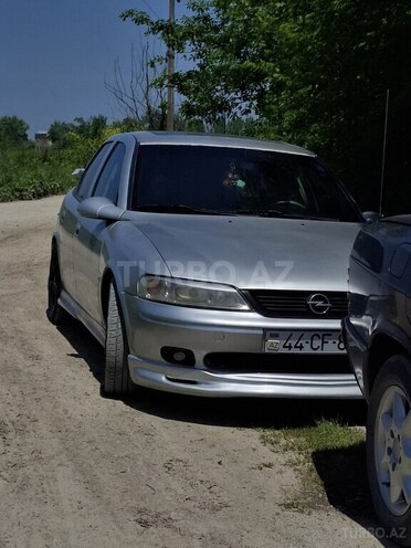 Opel Vectra-3