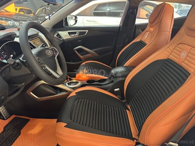 Hyundai Veloster-14
