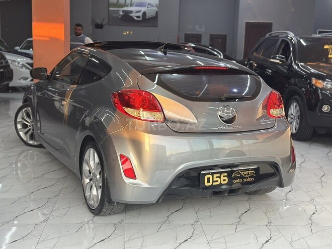 Hyundai Veloster-7