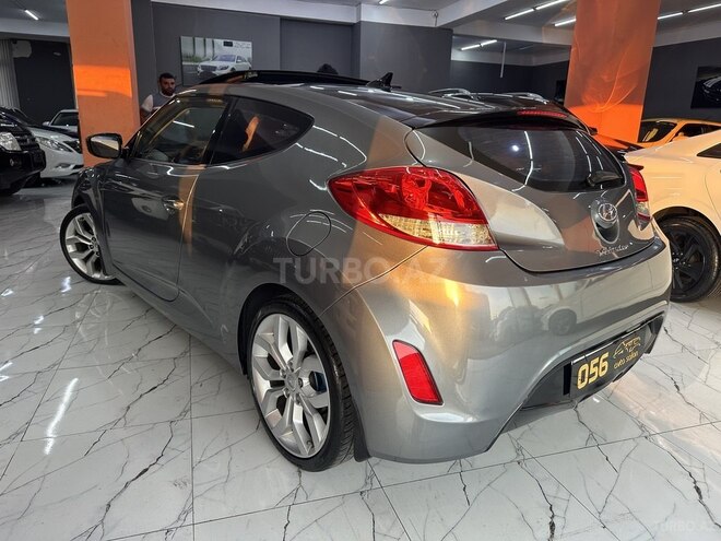 Hyundai Veloster-8