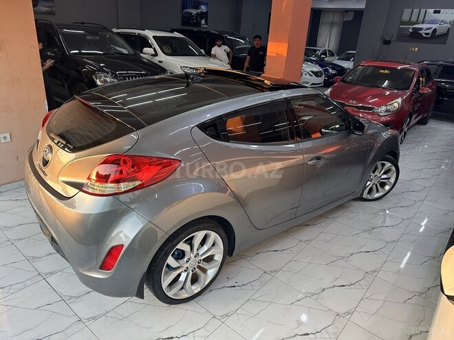 Hyundai Veloster-6