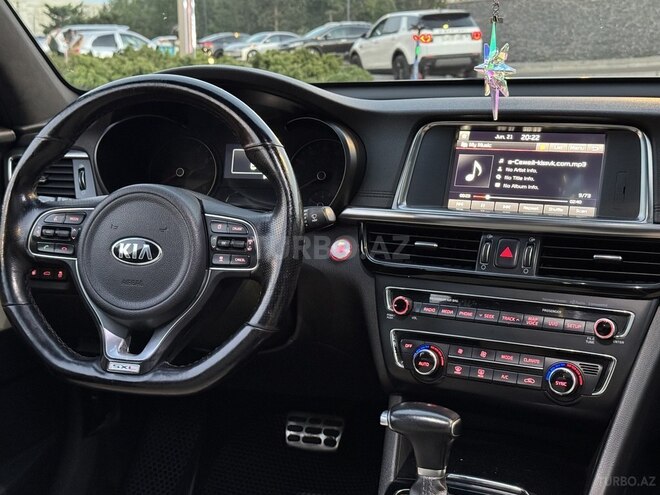 Kia Optima-11