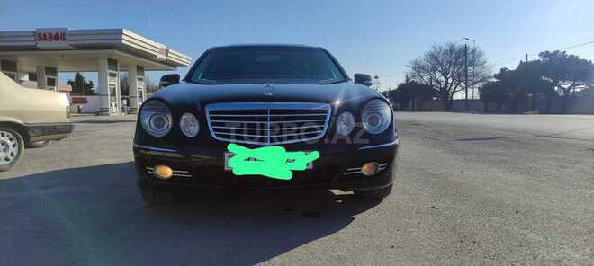 Mercedes E 280-1