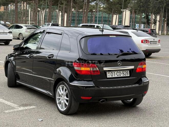 Mercedes B 180-5