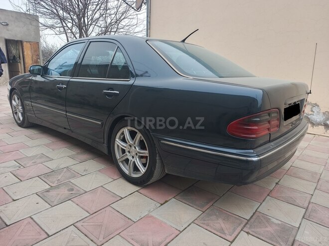 Mercedes E 220-7