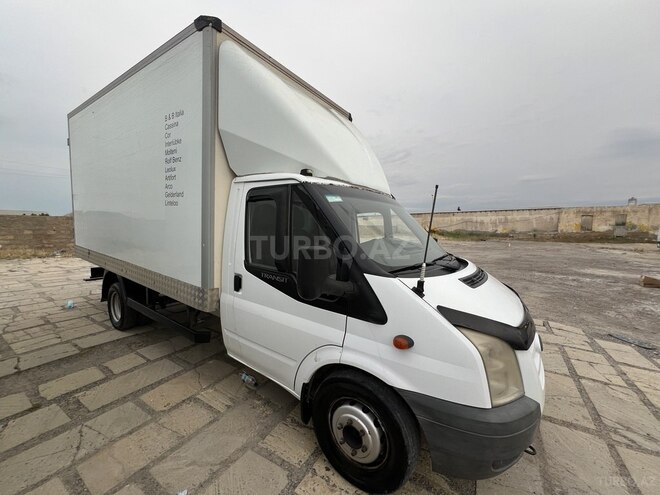 Ford Transit-5