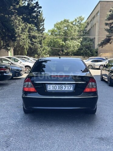 Mercedes E 220-2