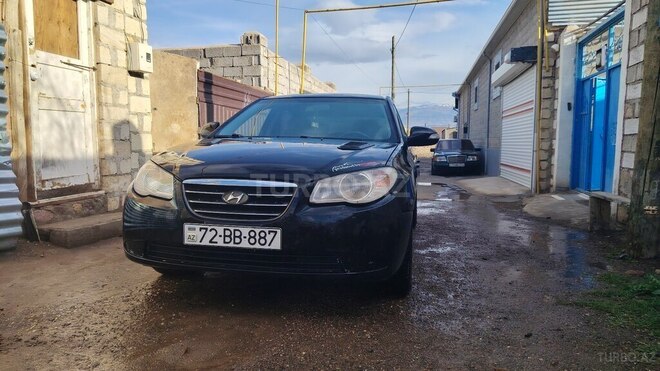 Hyundai Elantra-1