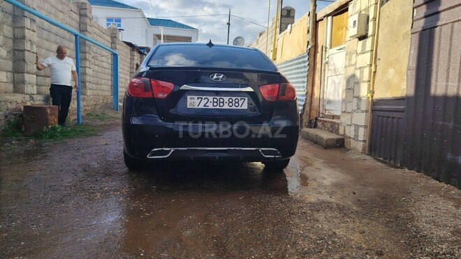 Hyundai Elantra-2