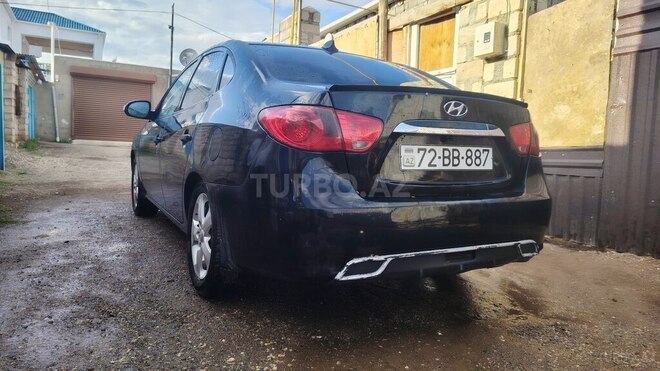 Hyundai Elantra-3