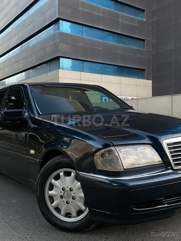 Mercedes C 220-11