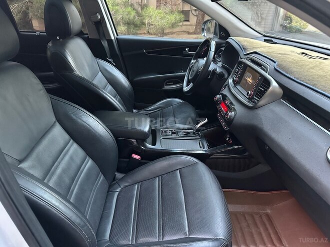 Kia Sorento-12