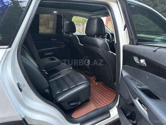 Kia Sorento-13