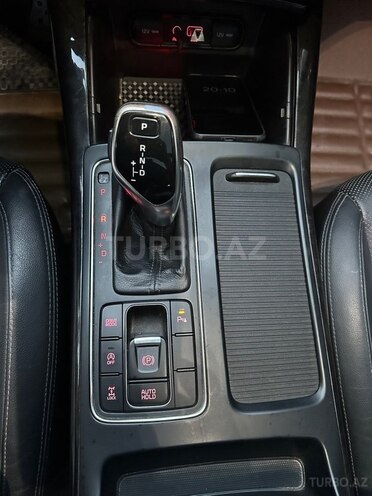 Kia Sorento-16
