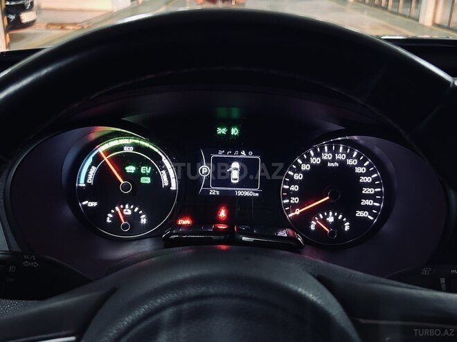 Kia K5-8