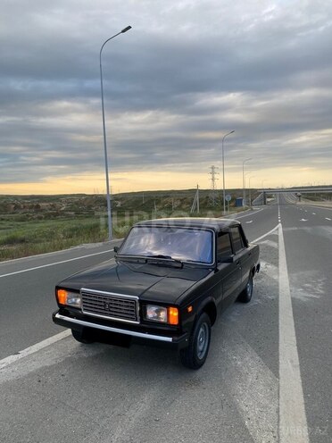 LADA (VAZ) 2107-2