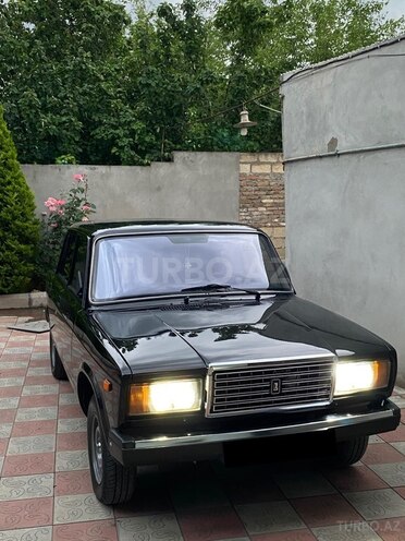 LADA (VAZ) 2107-1