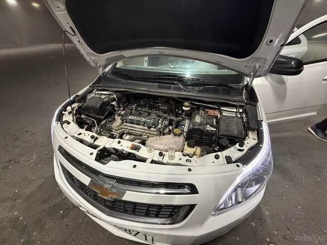 Chevrolet Cobalt-11