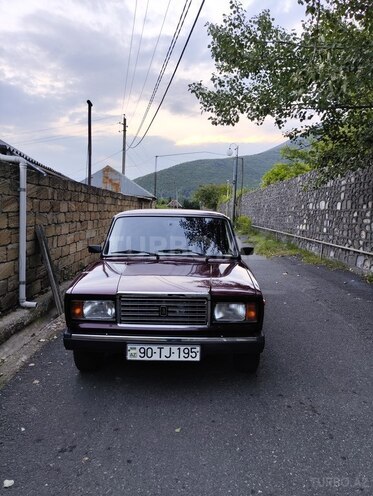 LADA (VAZ) 2107-1