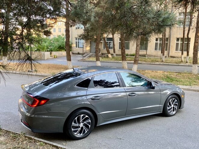 Hyundai Sonata-11