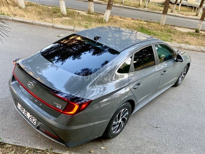 Hyundai Sonata-13