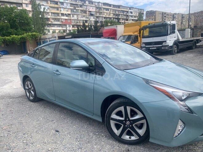 Toyota Prius-3