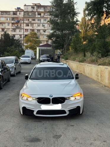 BMW 330-1