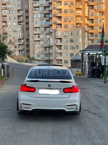 BMW 330-2