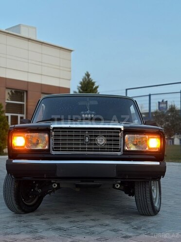LADA (VAZ) 2107-1