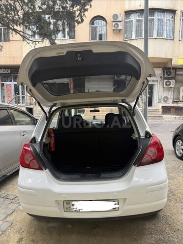 Nissan Tiida-14