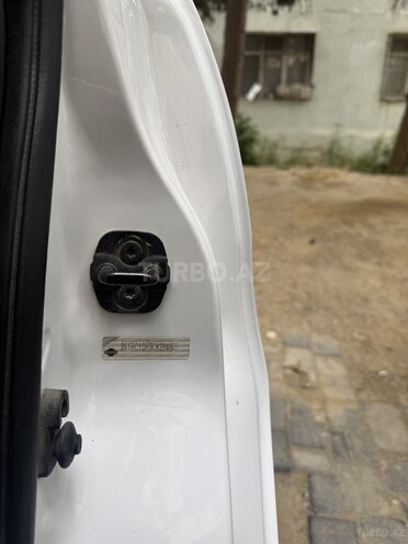 Nissan Tiida-6
