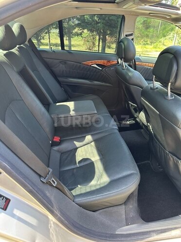 Mercedes E 320-16