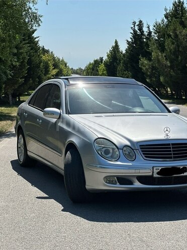 Mercedes E 320-6