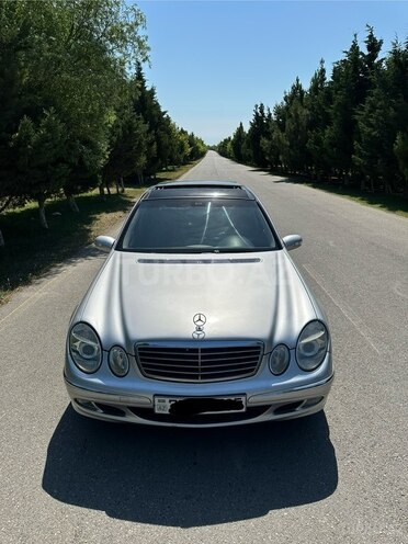 Mercedes E 320-2