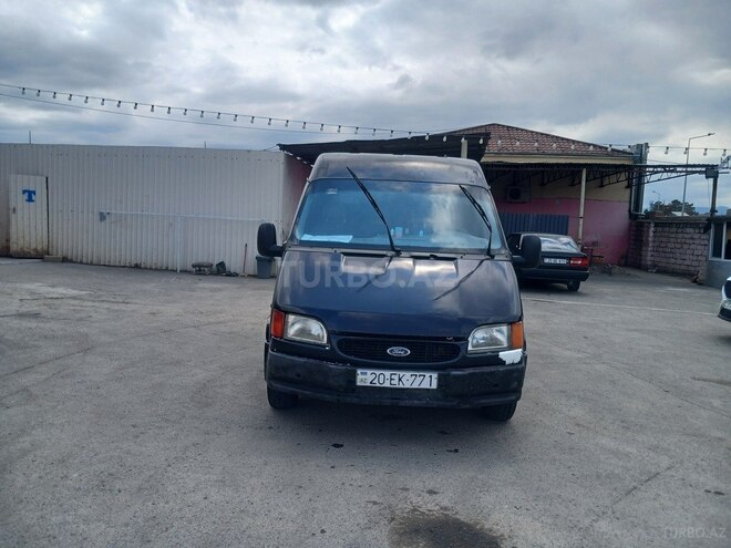 Ford Transit-1