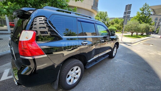 Toyota Land Cruiser Prado-4