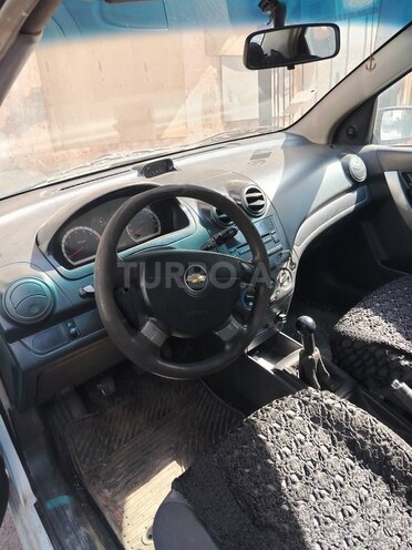 Chevrolet Aveo-6