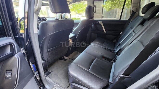 Toyota Land Cruiser Prado-6