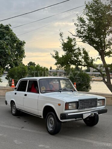 LADA (VAZ) 2107-1