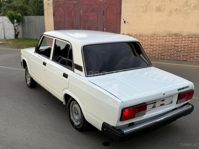 LADA (VAZ) 2107-2