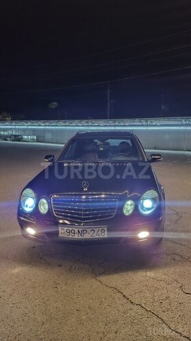 Mercedes E 220-1