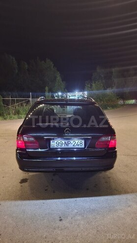 Mercedes E 220-2