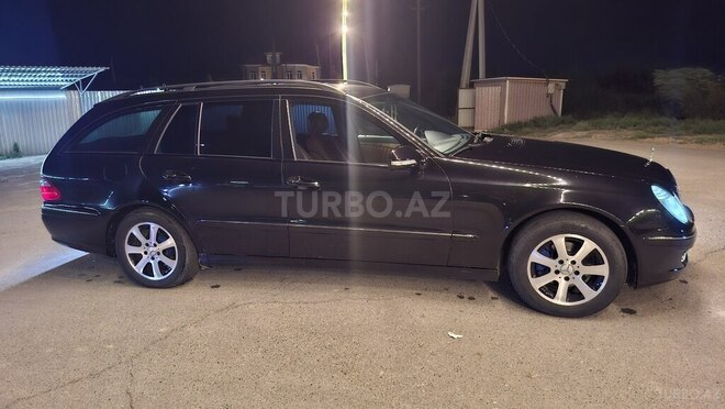Mercedes E 220-3